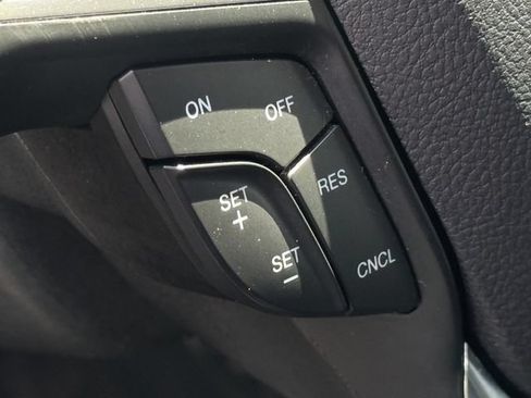 Used 2024 Ford Edge Titanium AWD/4WD image 12