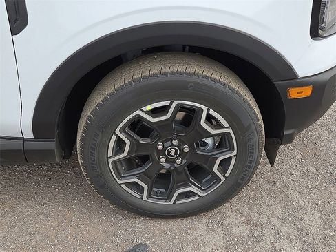 New 2025 Ford Bronco Sport Outer Banks image 7