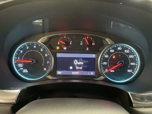 Used 2023 Chevrolet Traverse LT image 15