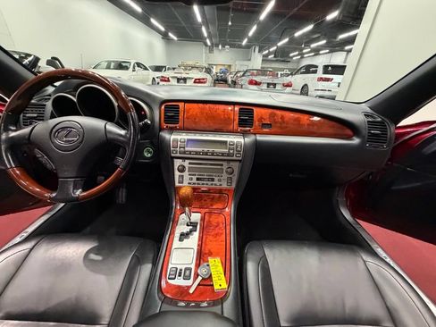 Used 2007 Lexus SC 430 Convertible w/ Preferred Accessory Pkg RWD image 21