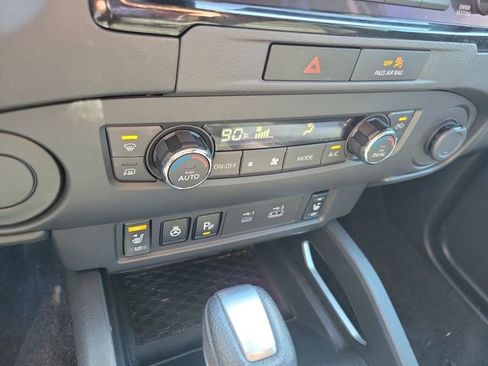 Used 2023 Nissan Frontier SV w/ SV Convenience Package image 20