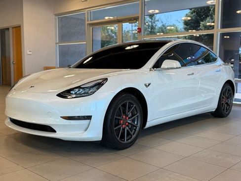 Used 2020 Tesla Model 3 Standard Range Plus RWD image 4