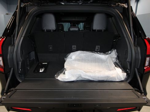 New 2026 Ford Expedition Tremor image 41