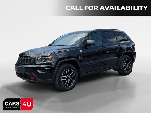 Used 2021 Jeep Grand Cherokee Trailhawk w/ Premium Lighting Group AWD/4WD image 3