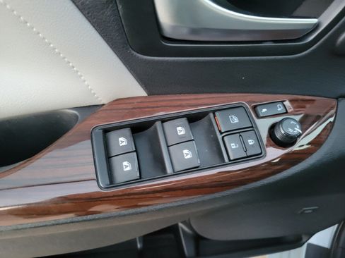 Used 2016 Toyota Sienna Limited Premium AWD/4WD image 11