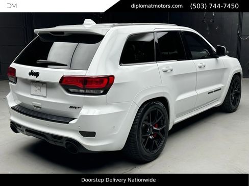 Used 2020 Jeep Grand Cherokee SRT image 7