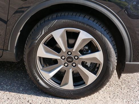 Certified 2024 Ford Escape Platinum AWD/4WD image 7
