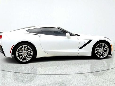Used 2015 Chevrolet Corvette Stingray Coupe RWD image 4