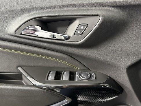 New 2025 Chevrolet Trax LT w/ Driver Confidence Package image 18