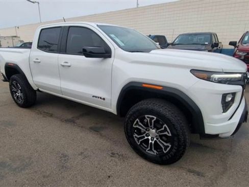 Certified 2023 GMC Canyon AT4 image 2