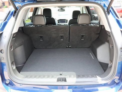 Used 2022 GMC Terrain SLT w/ LPO, Floor Liner Package AWD/4WD image 15