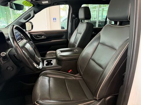 Used 2021 Chevrolet Tahoe Premier w/ Premium Package RWD image 11