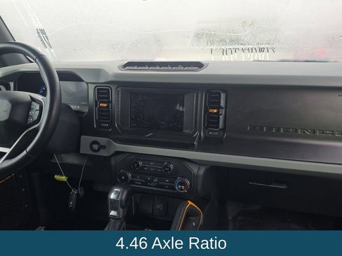 Used 2023 Ford Bronco Badlands image 11