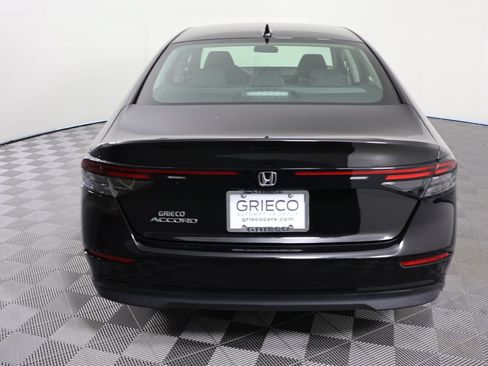 Used 2025 Honda Accord SE image 7