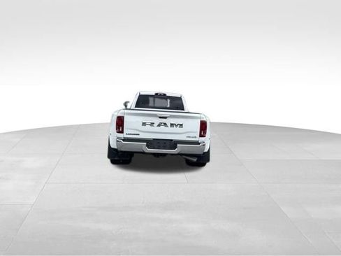 Used 2025 RAM 3500 Laramie AWD/4WD image 7