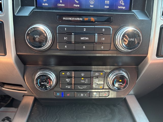 Used 2020 Ford F150 Platinum w/ Equipment Group 701A Luxury AWD/4WD image 18