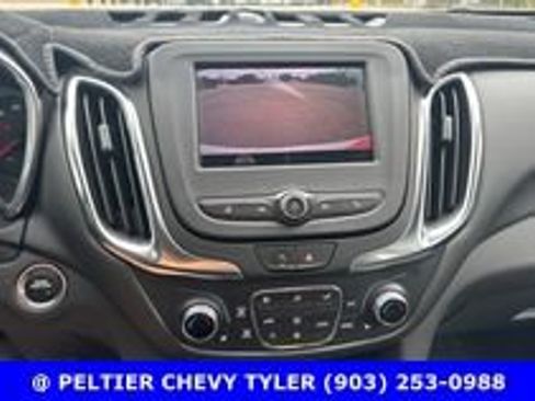 Used 2022 Chevrolet Equinox LT FWD image 19