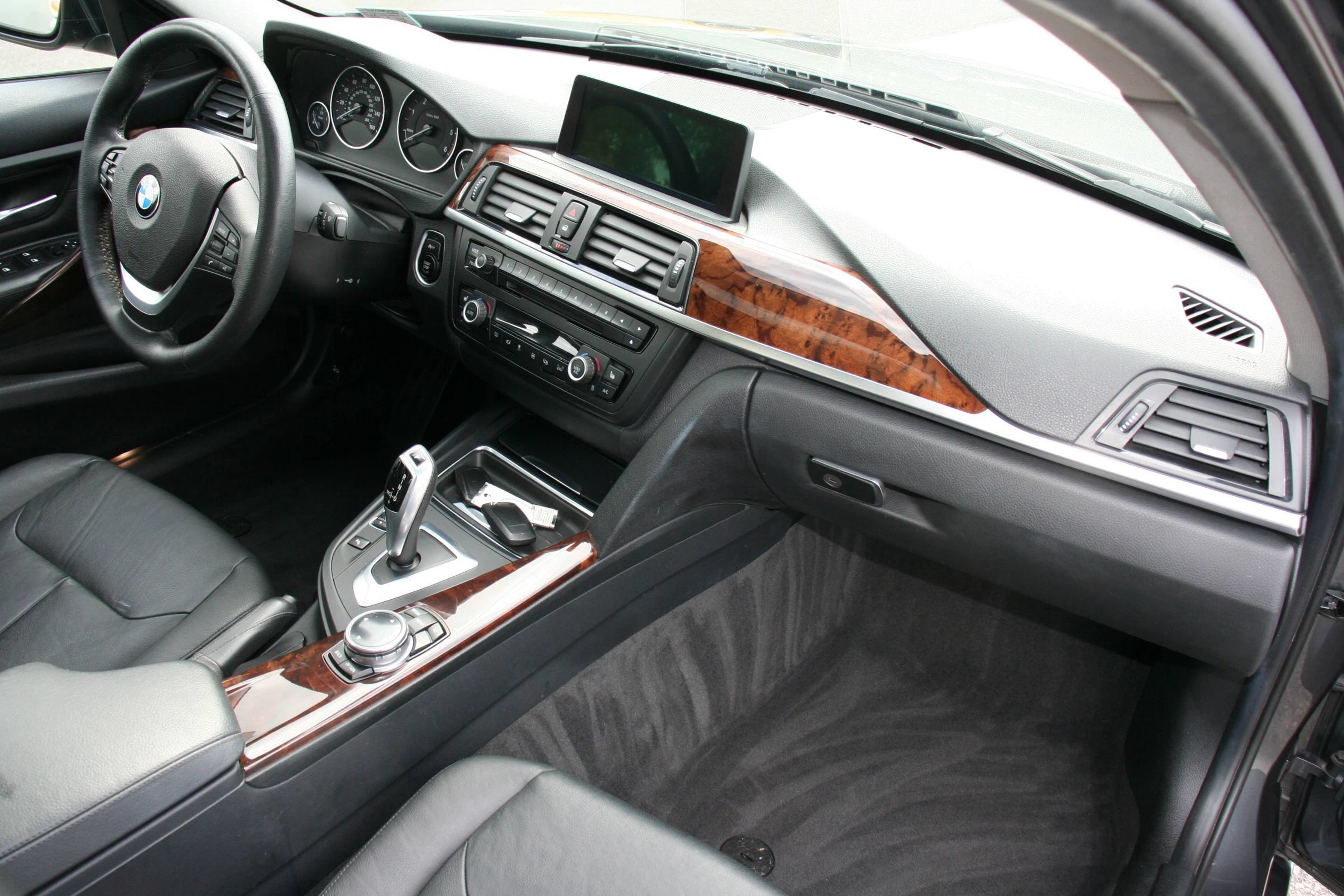 Used 2014 BMW 328d xDrive Sedan AWD/4WD image 10