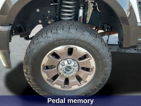 Used 2024 Ford F250 King Ranch w/ FX4 Off-Road Package image 12