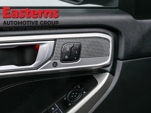 Used 2023 Ford Explorer Limited w/ Equipment Group 301A image 21