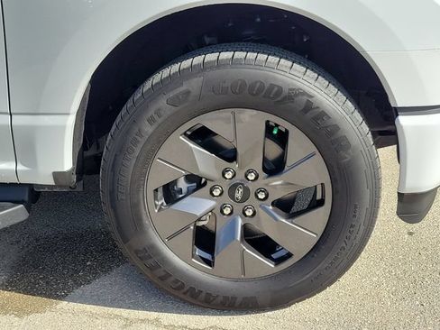 Certified 2025 Ford F150 Lightning Flash AWD/4WD image 13