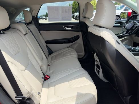Used 2024 Ford Edge Titanium w/ Equipment Group 301A AWD/4WD image 32