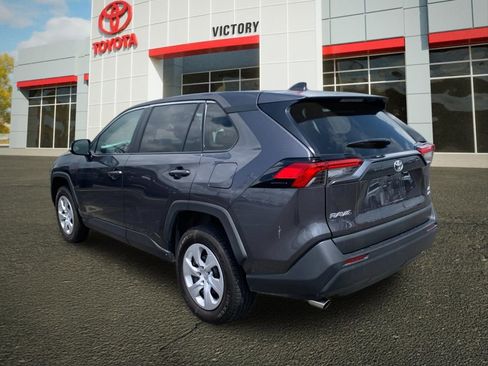 Used 2024 Toyota RAV4 LE AWD/4WD image 5