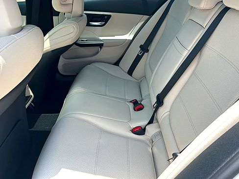 Used 2025 Mercedes-Benz C 300 Sedan image 19