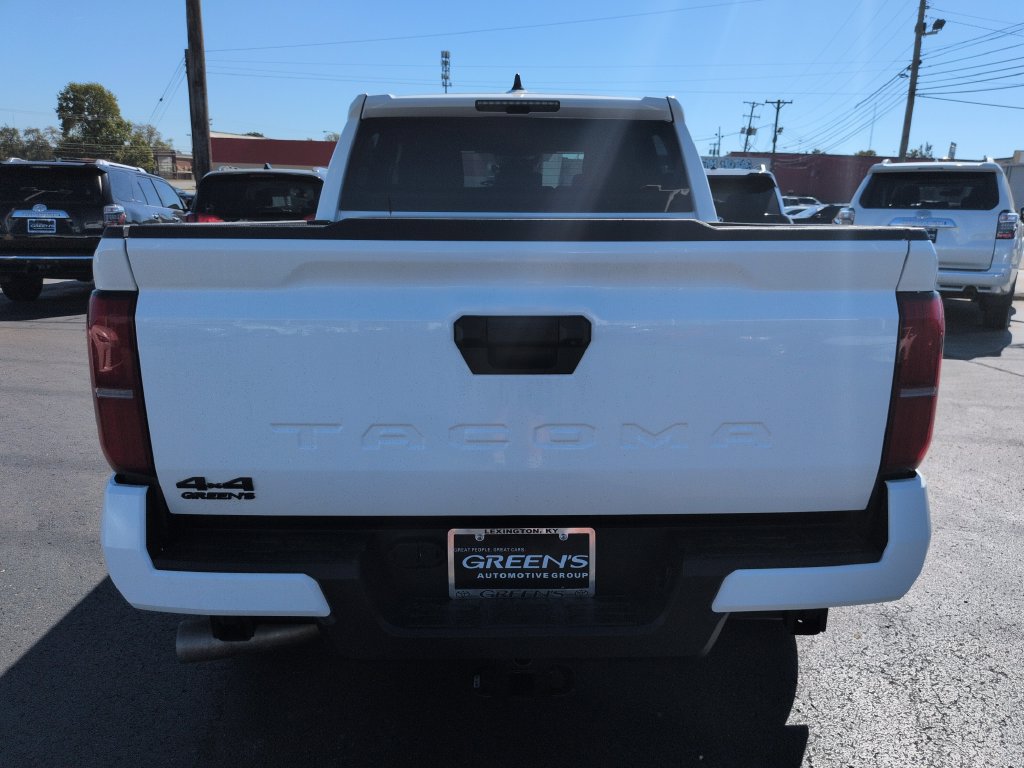 Used 2026 Toyota Tacoma TRD Sport AWD/4WD image 4