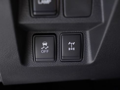 New 2026 Nissan Frontier PRO-4X w/ Pro-4x Convenience Package AWD/4WD image 13