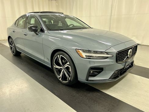 Used 2024 Volvo S60 B5 Plus image 1