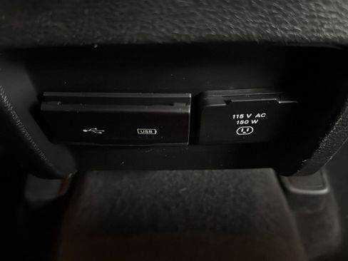 Used 2019 Jeep Cherokee Trailhawk AWD/4WD image 34