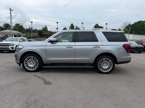 Used 2024 Ford Expedition Limited AWD/4WD image 9