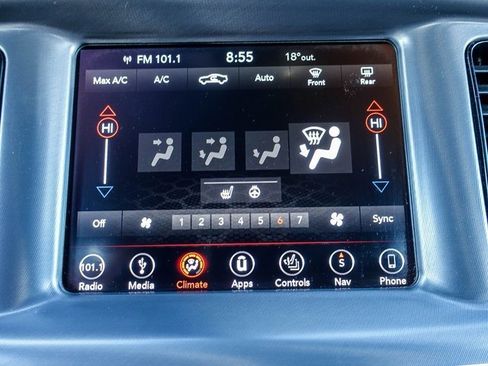 Used 2019 Dodge Charger SXT w/ Blacktop Package image 13