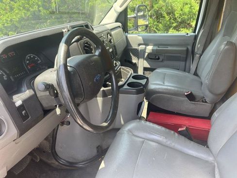 Used 2012 Ford E-350 and Econoline 350 Super Duty w/ Payload Pkg RWD image 9