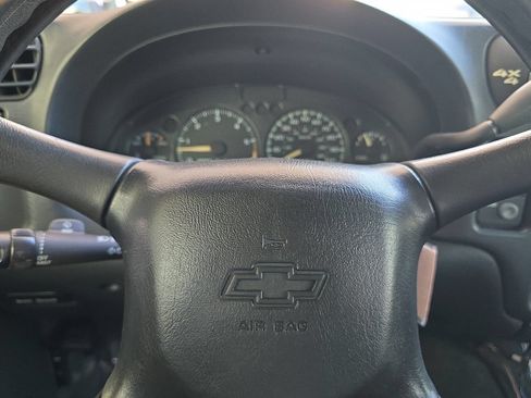 Used 2001 Chevrolet Blazer LS w/ Driver Convenience Pkg AWD/4WD image 20