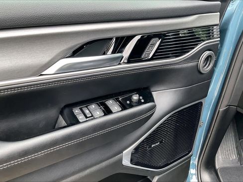 New 2026 Jeep Grand Wagoneer L Limited AWD/4WD image 17