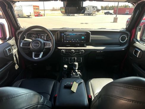 Used 2024 Jeep Wrangler Sahara w/ Technology Group image 25