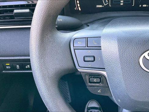 Used 2025 Toyota Camry LE image 22