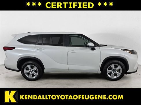 Certified 2023 Toyota Highlander LE image 6