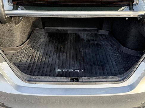 Used 2019 Toyota Camry XLE image 4