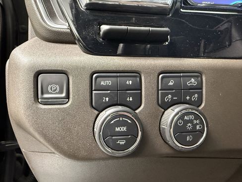Used 2024 Chevrolet Silverado 1500 LTZ image 17