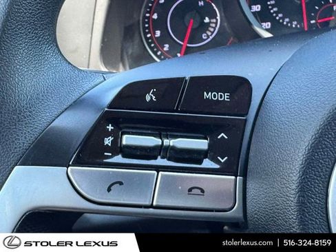 Used 2023 Hyundai Elantra SEL w/ Preferred Accessory Package FWD image 24