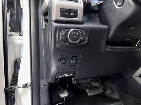 Used 2017 Ford F250 Platinum w/ Platinum Ultimate Package AWD/4WD image 38