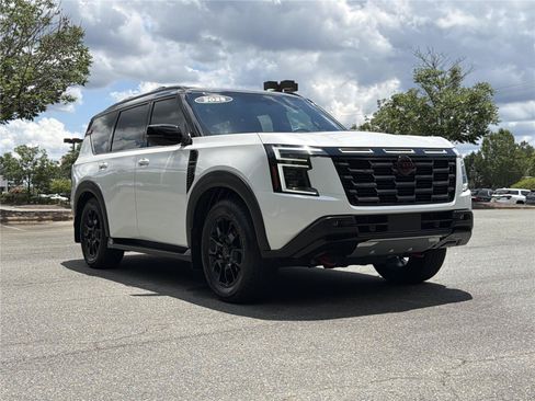 Used 2025 Nissan Armada PRO-4X AWD/4WD image 29