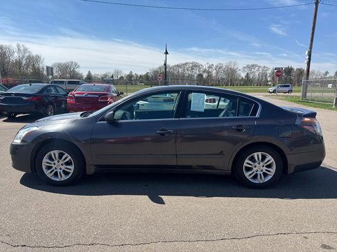 Used 2011 Nissan Altima 2.5 S w/ Special Edition Pkg image 8