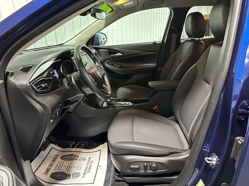Used 2023 Buick Encore GX Preferred w/ Cold Weather Comfort Package FWD image 9
