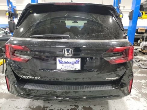 Used 2025 Honda Odyssey Sport-L image 6