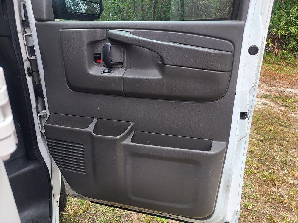 Used 2014 Chevrolet Express 1500 RWD image 14