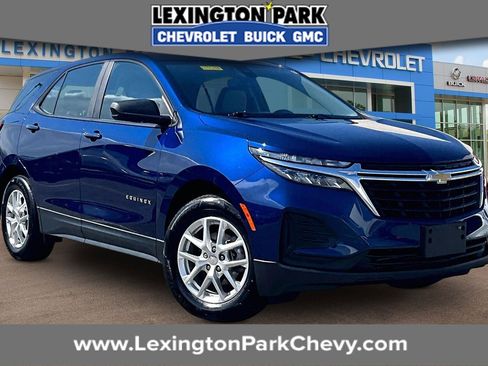 Used 2022 Chevrolet Equinox LS image 1